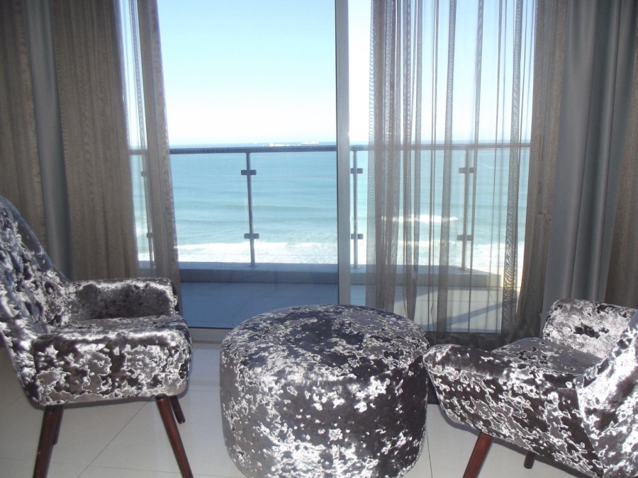 4 Bedroom Property for Sale in Bloubergrant Western Cape